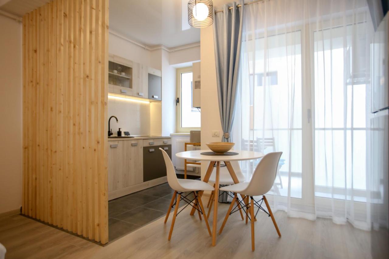 Premium Studios Mamaia Nord - Marea La 50M Năvodari Exterior foto